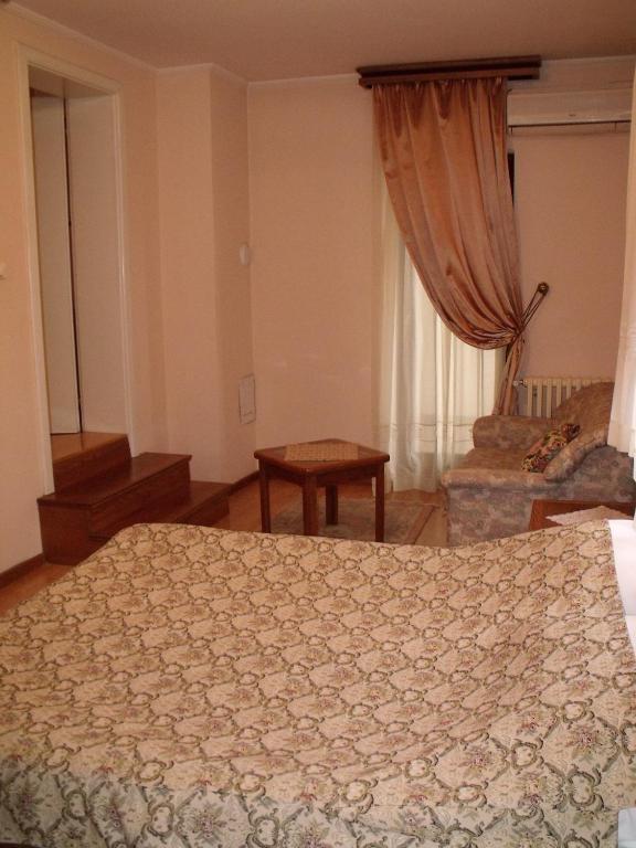 Garni Hotel Pbg Subotica Room photo